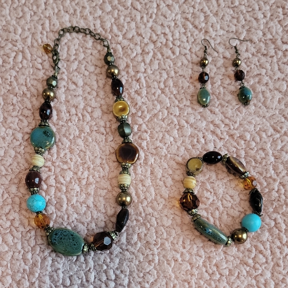 Elegant Beaded Jewelry Set with Turquoise and Brown Accents
